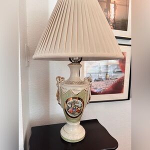 Vintage Victorian Couple Motif Green Porcelain Gold Plated Table Lamp Work